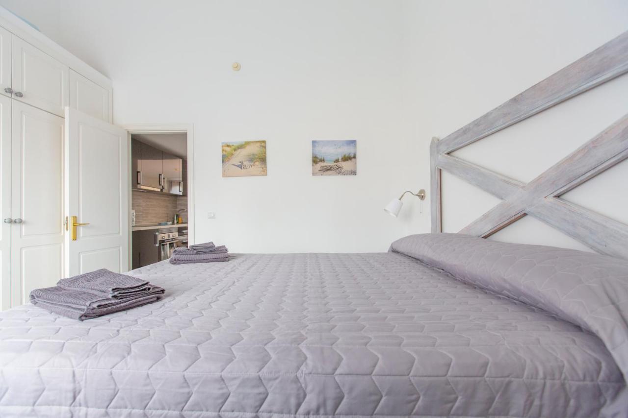 Perla House Apartment คอร์ราเลโฮ ภายนอก รูปภาพ