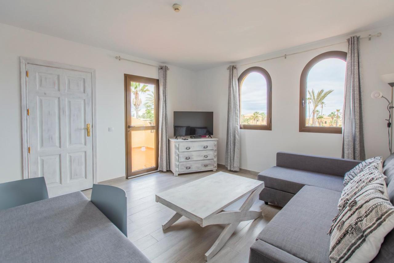 Perla House Apartment คอร์ราเลโฮ ภายนอก รูปภาพ